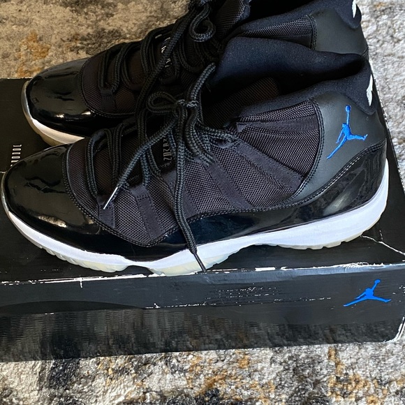 Air Jordan 11 Retro Space Jam 2009 378037-041 Size 12 Black/Varsity Royal-White - Picture 1 of 9